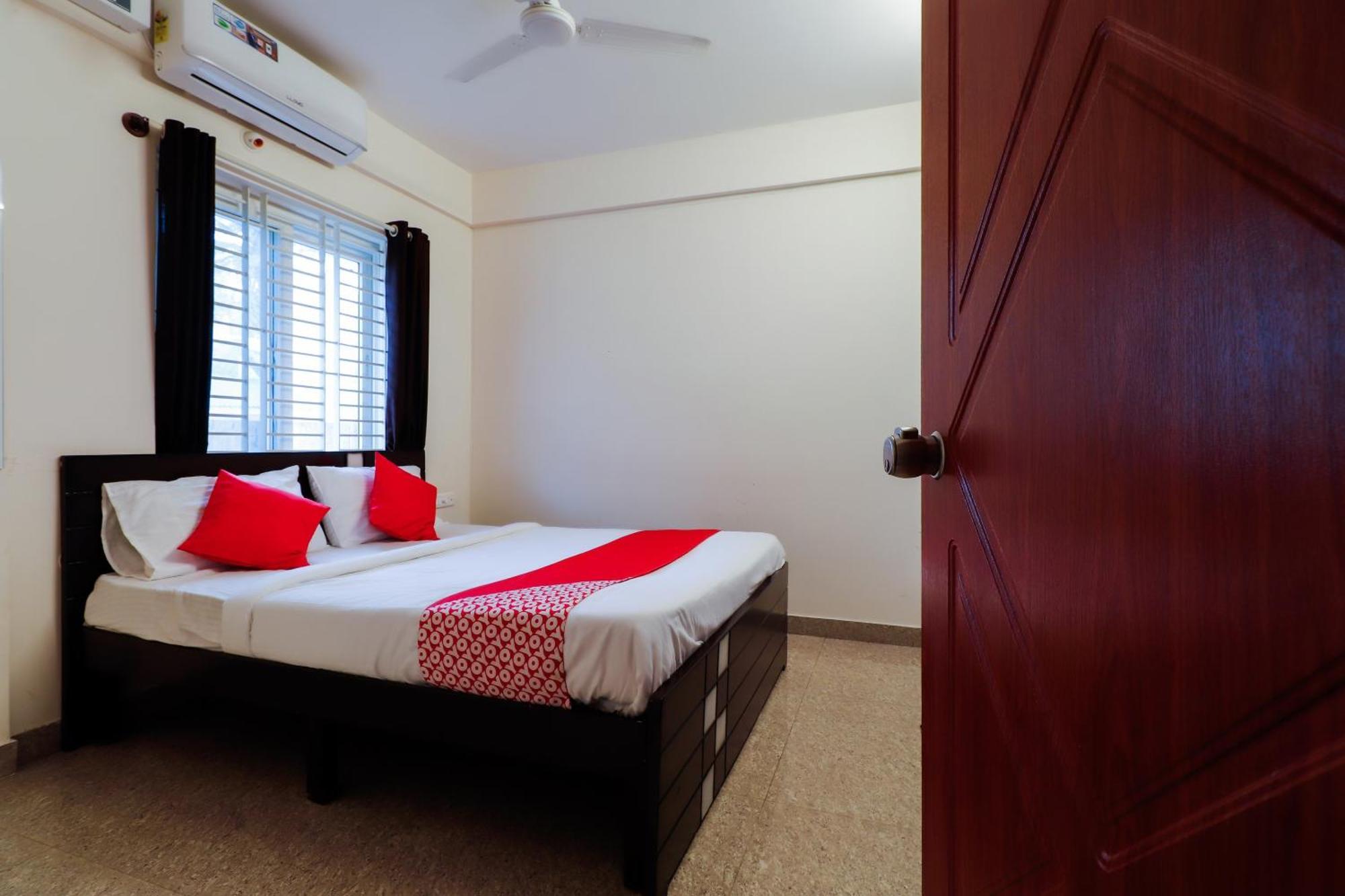 Super Gn Collection O Near Rajajinagar Industrial Estate Hotel Bangalore Ngoại thất bức ảnh