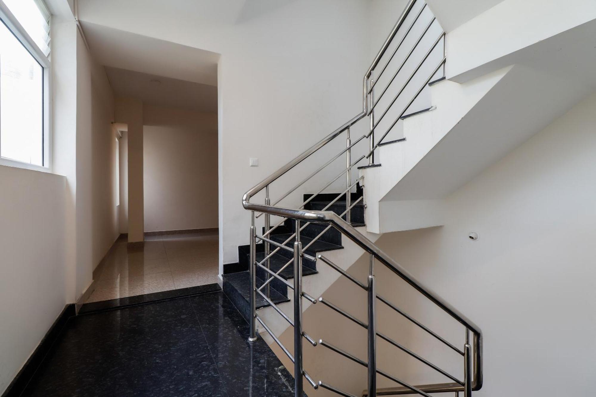 Super Gn Collection O Near Rajajinagar Industrial Estate Hotel Bangalore Ngoại thất bức ảnh
